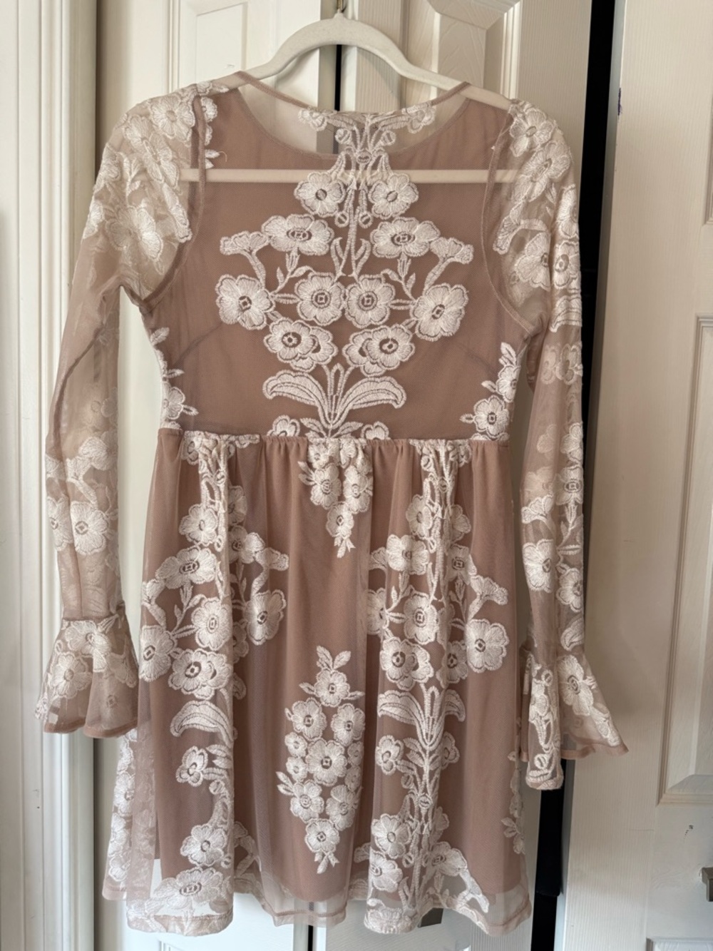 For Love And Lemons Blush Lace-Embroidered Floral Mini Dress PTP 17 inches - Picture 7 of 7